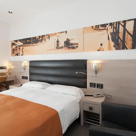 호텔 Adlon 4*